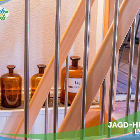 Jagd-angler-holzhaus-im-wald-am-see Kyritz