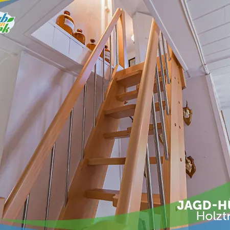 Jagd-angler-holzhaus-im-wald-am-see Kyritz